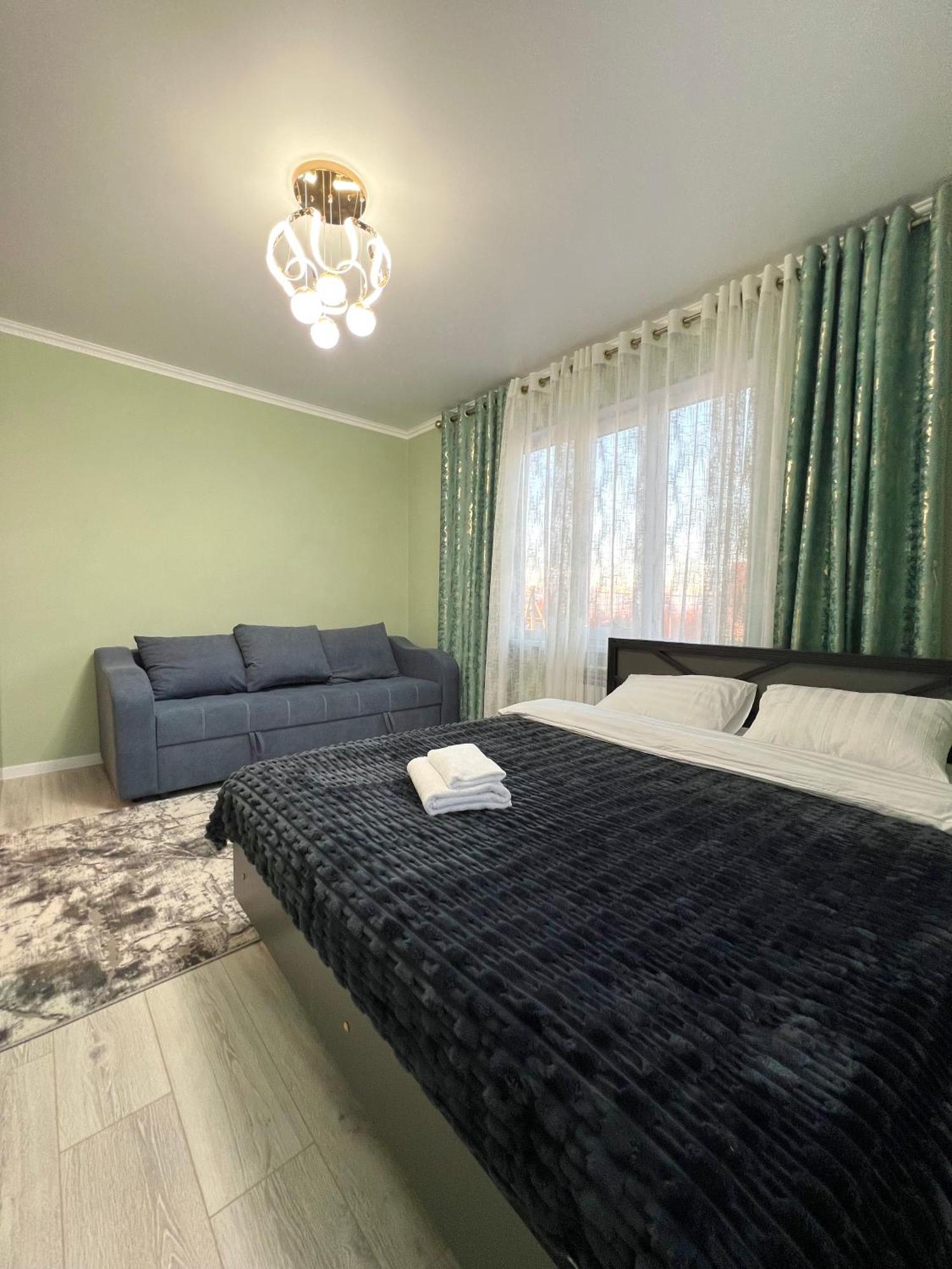 Maral Guesthouse Каракол Екстериор снимка